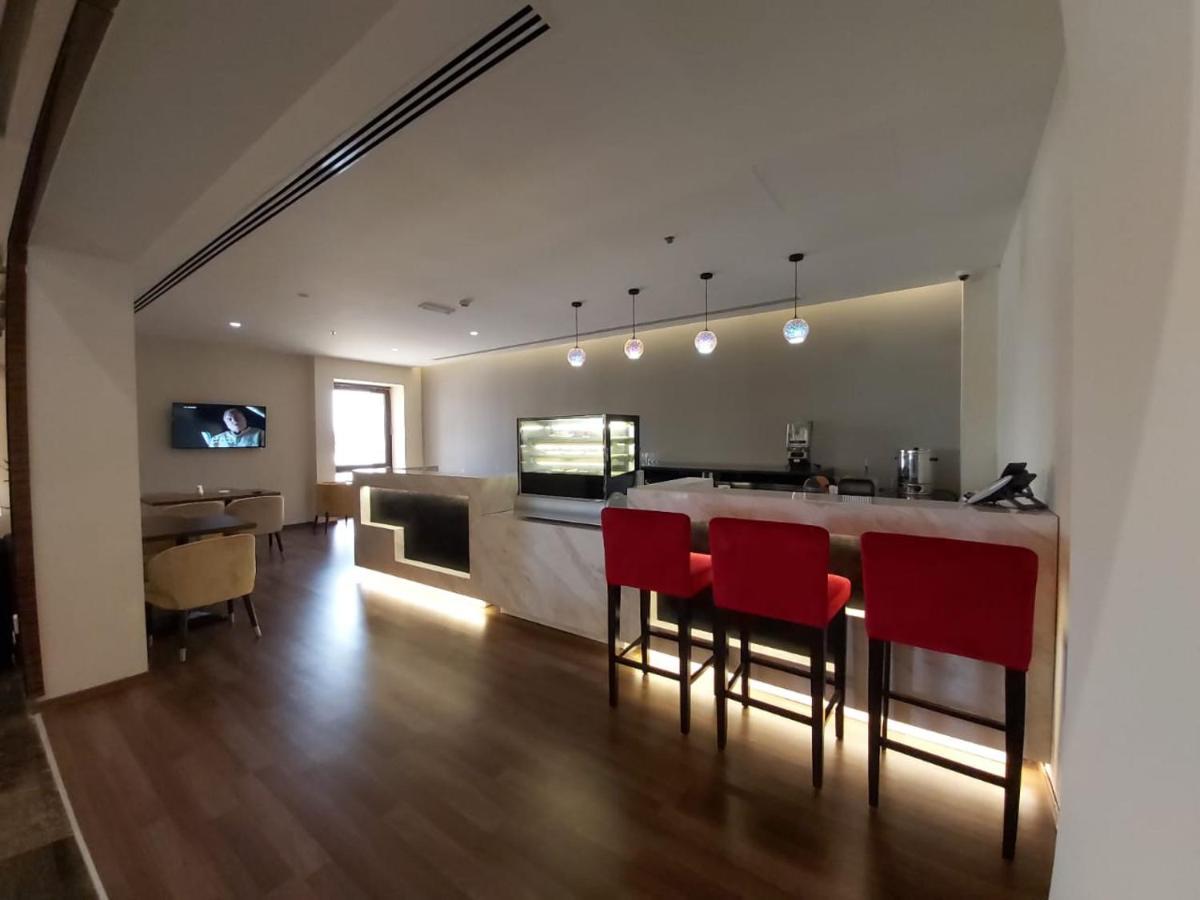 Basrah International Airport Hotel Екстериор снимка