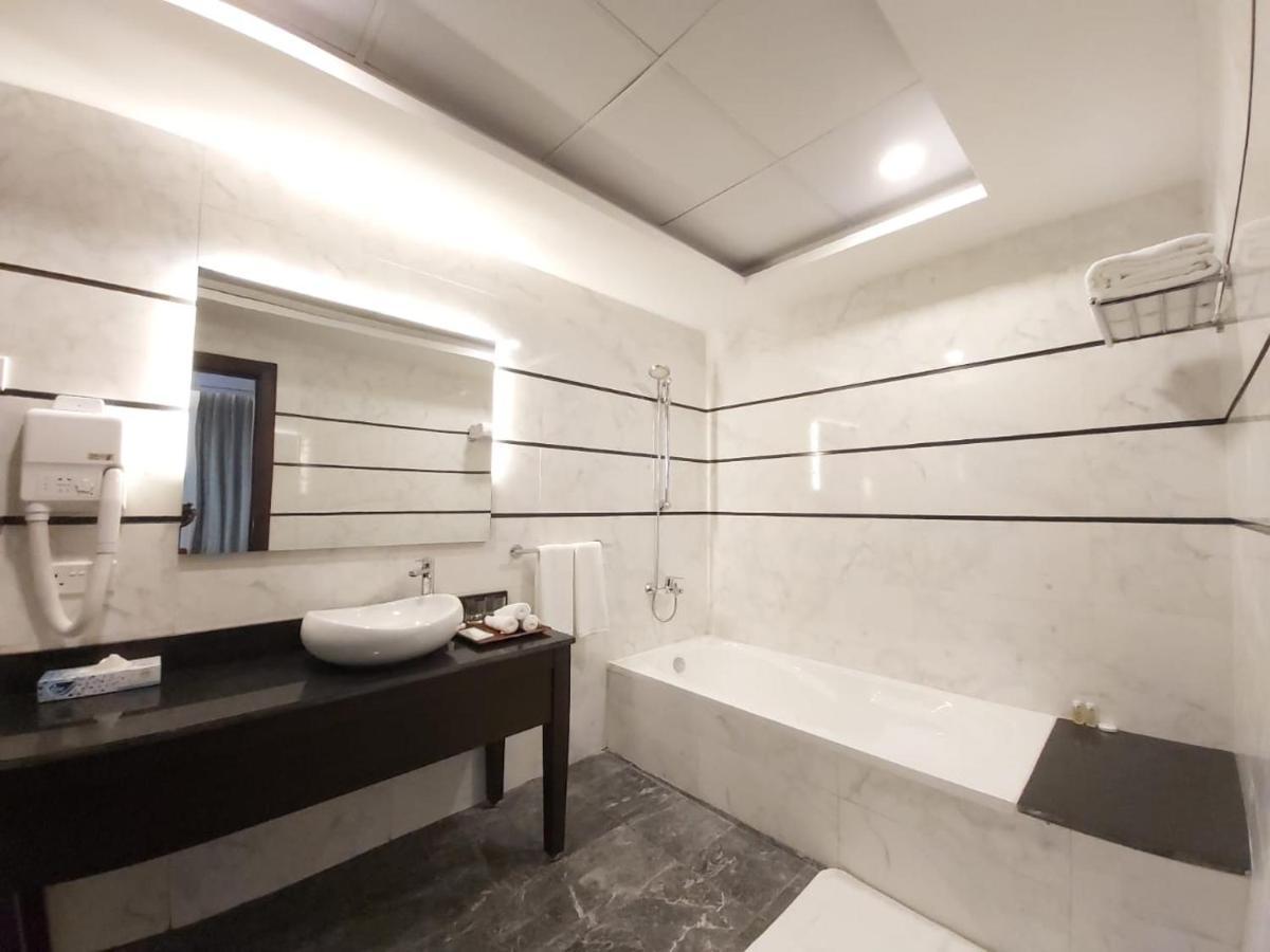 Basrah International Airport Hotel Екстериор снимка